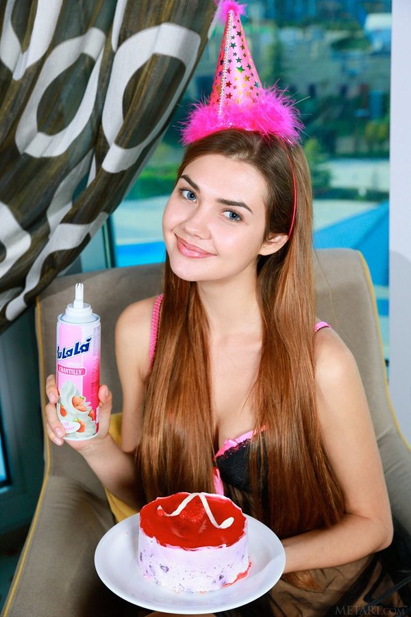 Зина, 20 лет, 1 размер груди